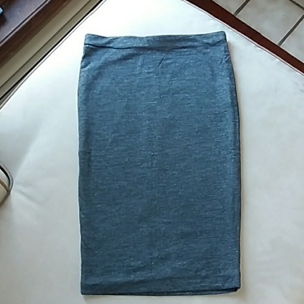 H&M Fitted Pencil Skirt